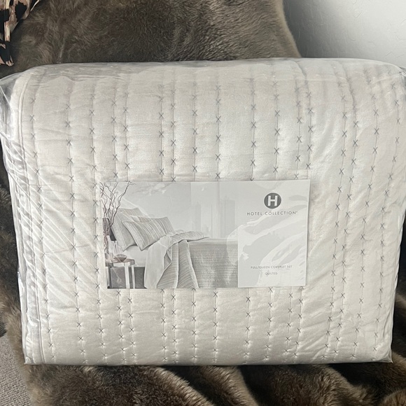 Hotel Collection Other - Hotel Collection White Quilted Coverlet Set - Subtle Cross Stitch